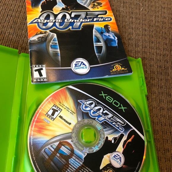 James Bond 007 Agent Under Fire - Xbox by Electronic Arts tested complete - Picture 2 of 4